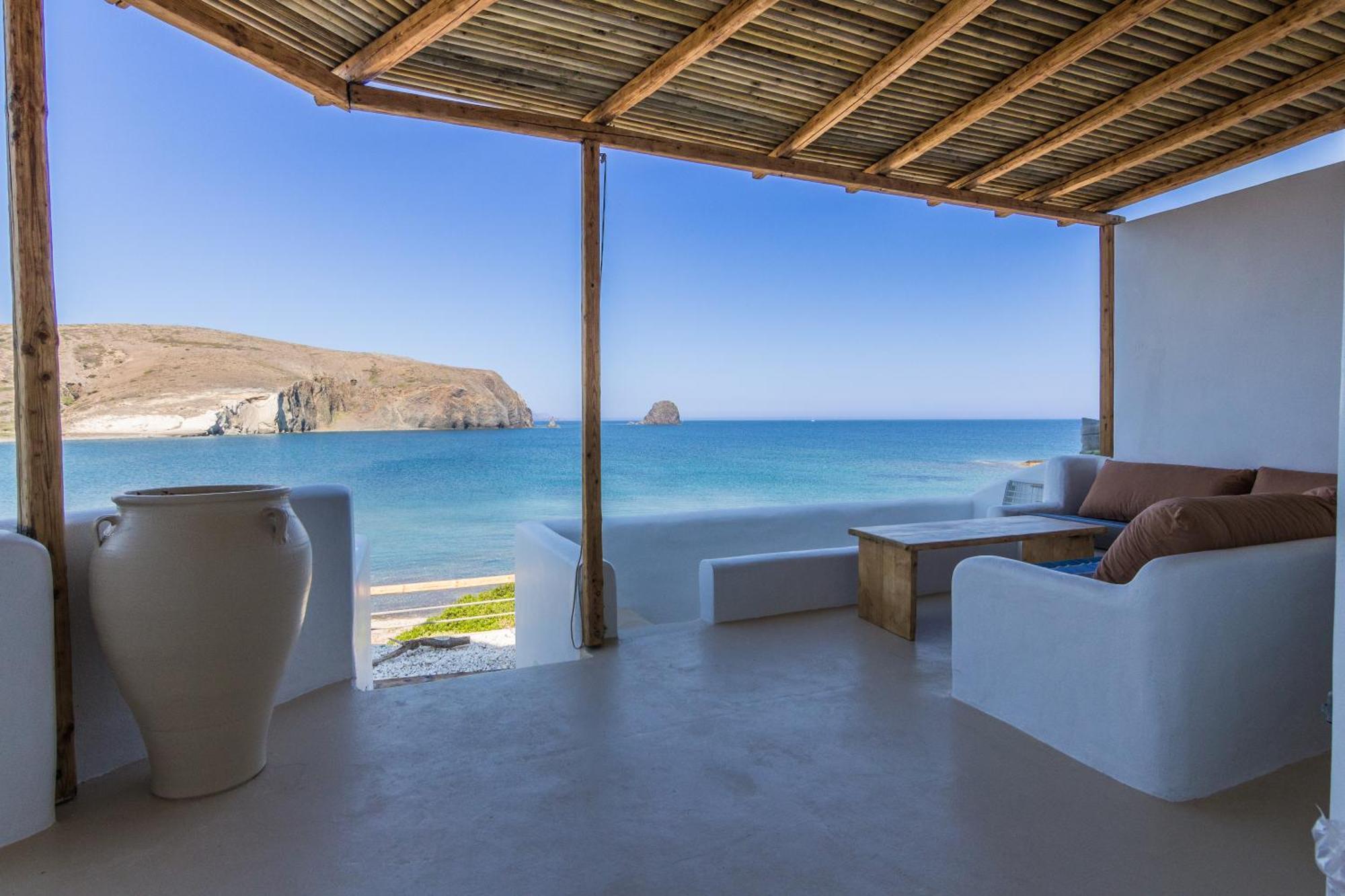 Salt Suites Milos بولونيا المظهر الخارجي الصورة
