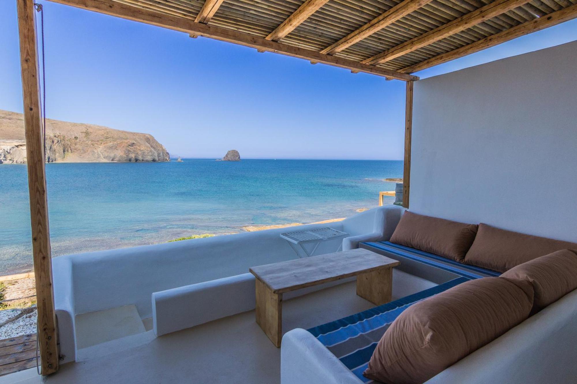 Salt Suites Milos بولونيا المظهر الخارجي الصورة