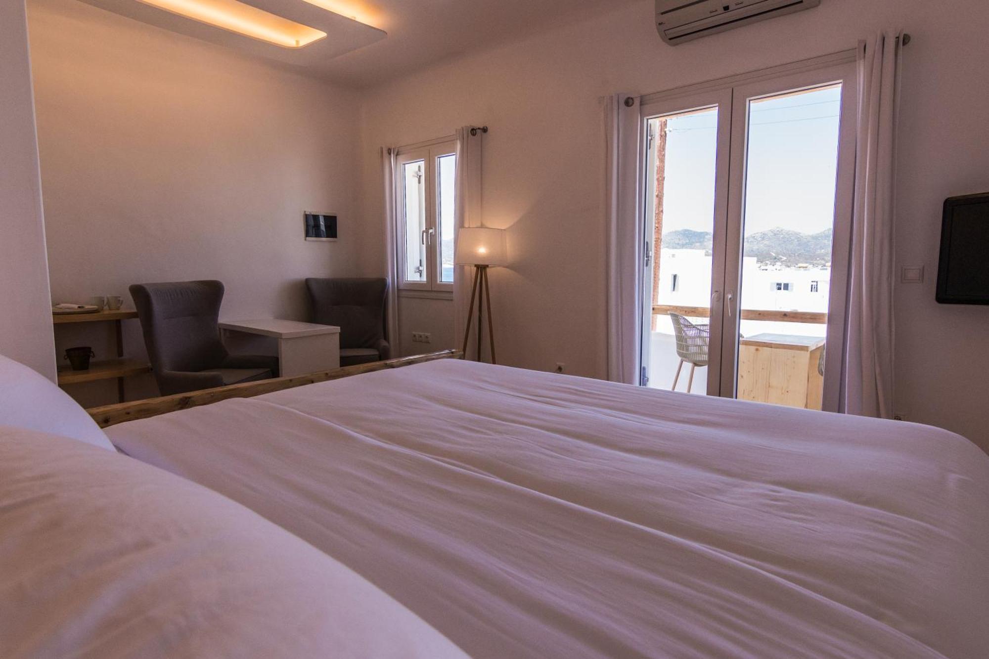 Salt Suites Milos بولونيا المظهر الخارجي الصورة