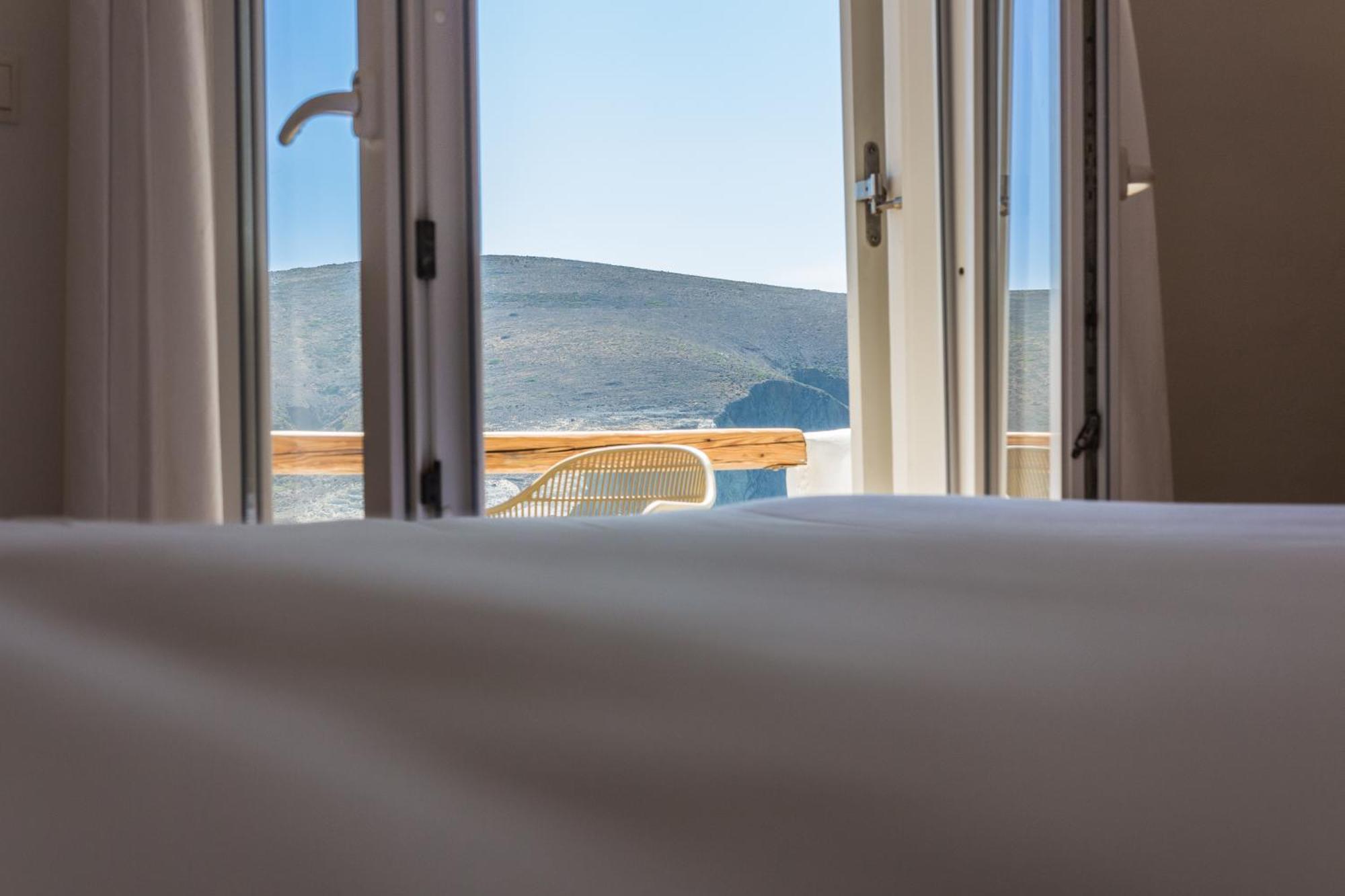 Salt Suites Milos بولونيا المظهر الخارجي الصورة
