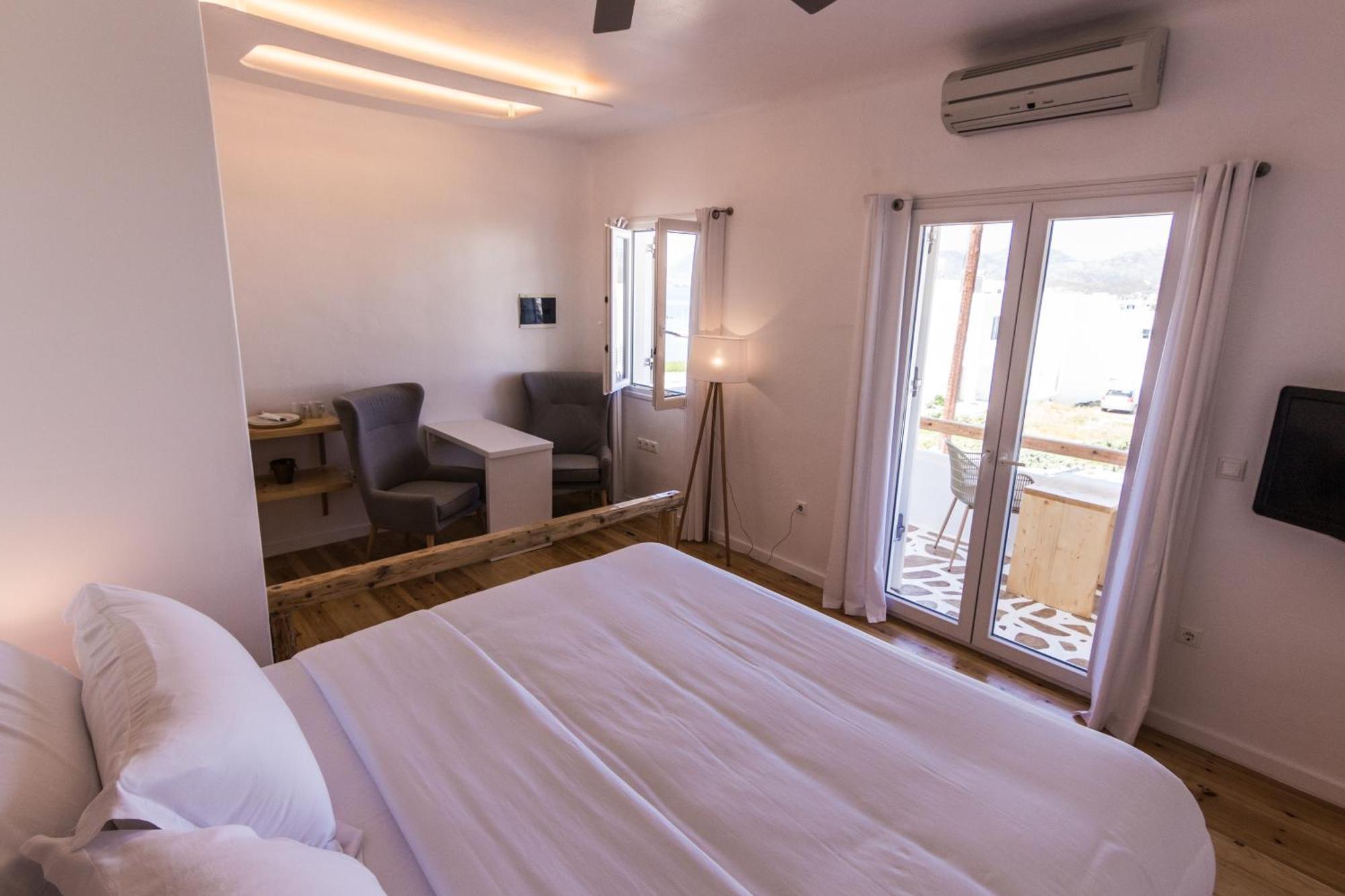 Salt Suites Milos بولونيا المظهر الخارجي الصورة