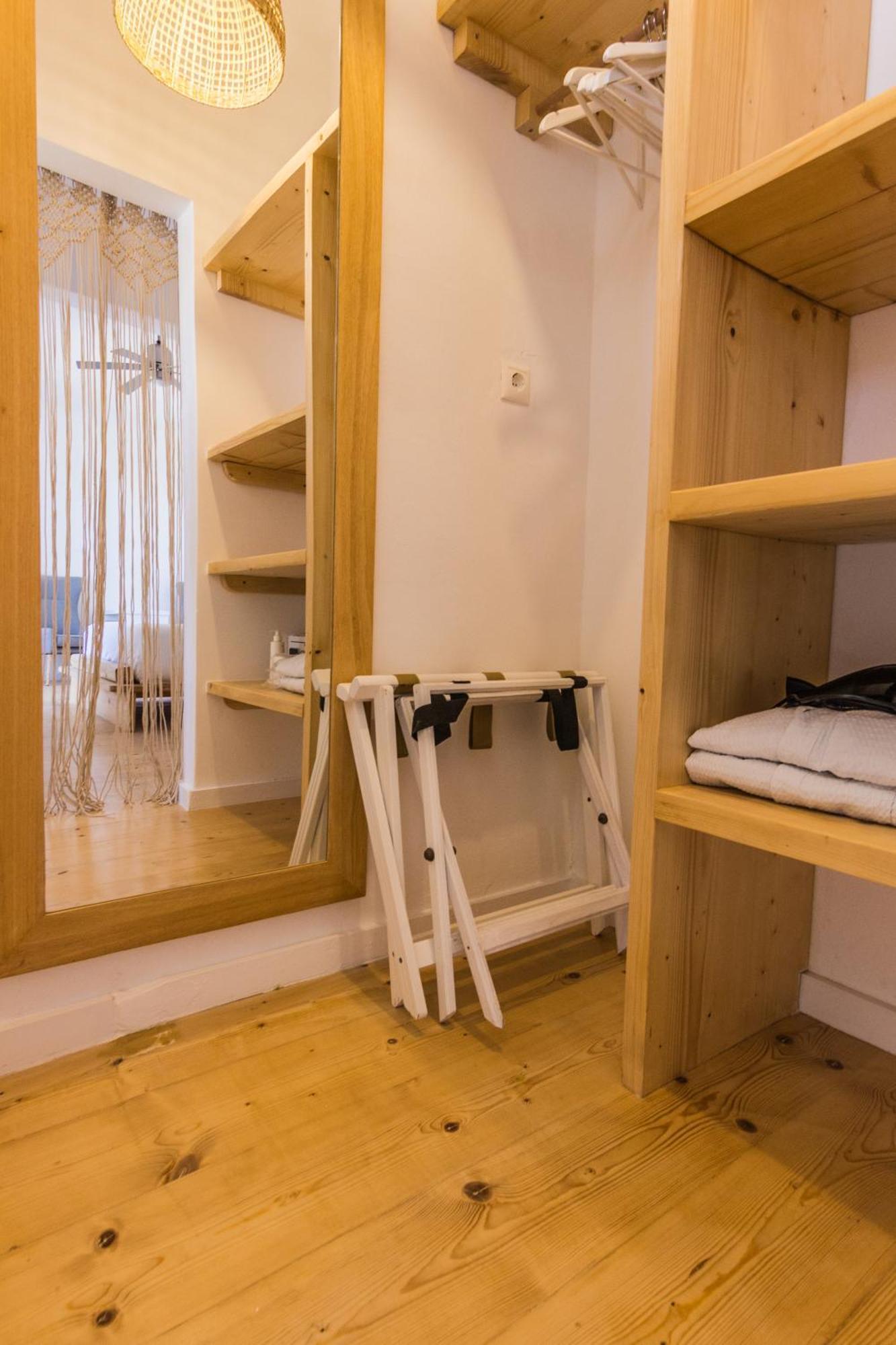Salt Suites Milos بولونيا المظهر الخارجي الصورة